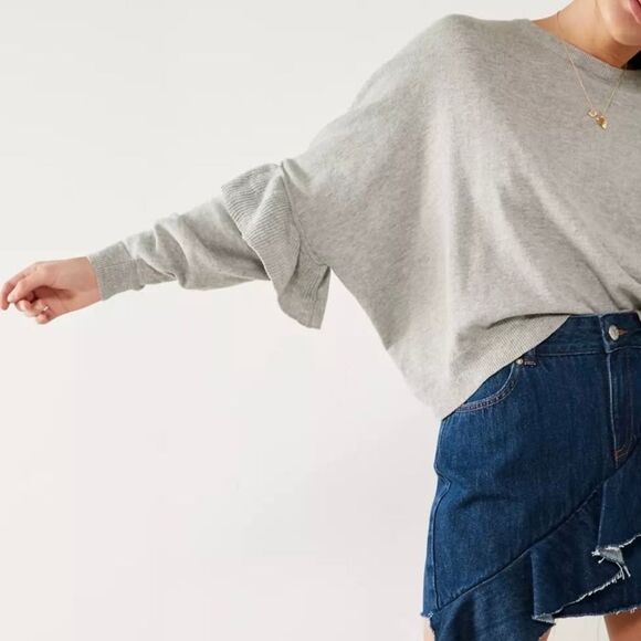 Urban Outfitters Kimchi Blue Ruffle Dolman Sleeve Cropped Sweater XS - Picture 5 of 9